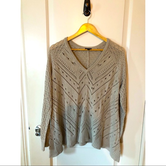 Torrid - Beige Sweater - NWOT - Picture 2 of 3